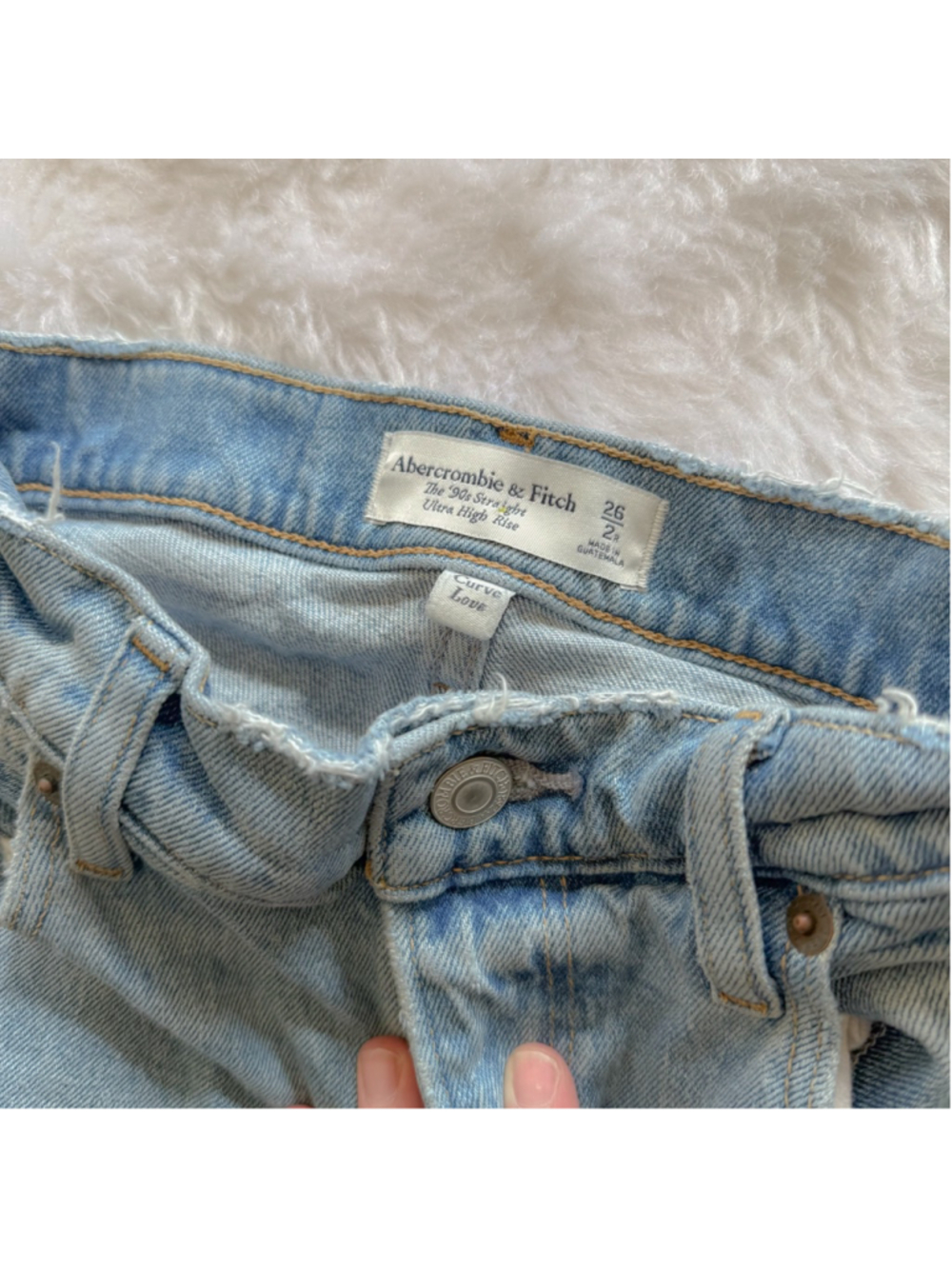 Abercrombie & Fitch Curve Love Ultra High Rise Ankle Straight Jeans - Picture 3 of 5